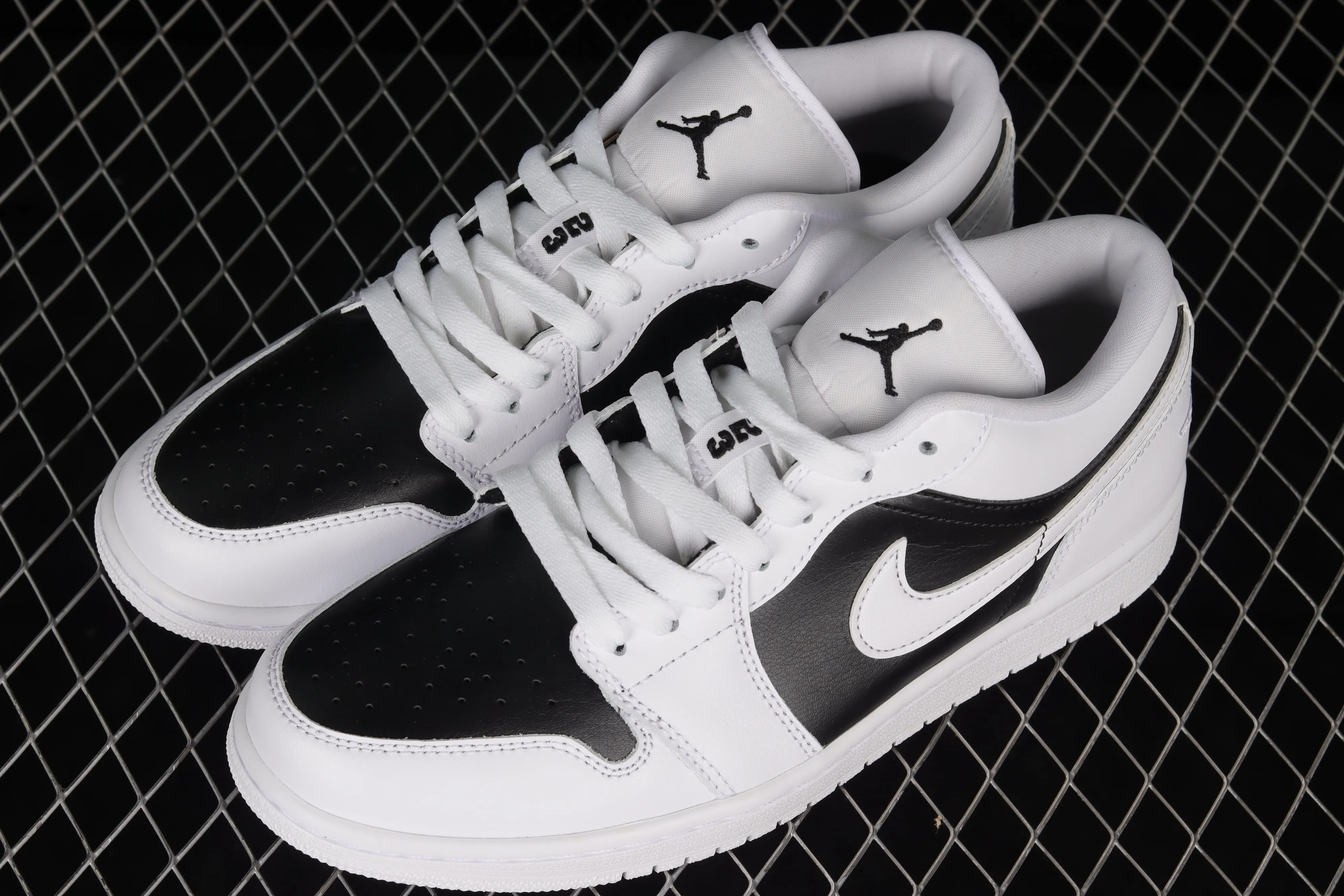 All categories Air Jordan Jordan series basketball shoes Air Jordan 1 Low G version pure original Air Jordan AJ1 Low AJ1 Joe 1 black and white panda low-top cultural sneakers DC0774-100